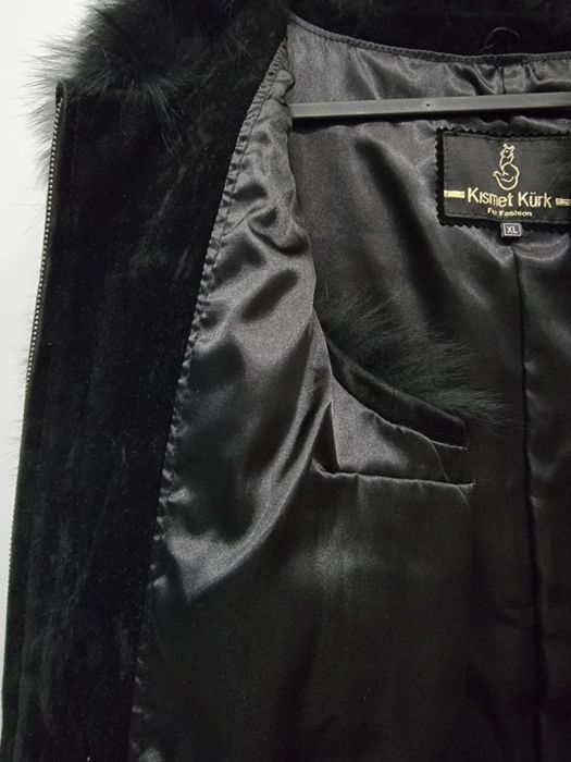 Меховая жилетка