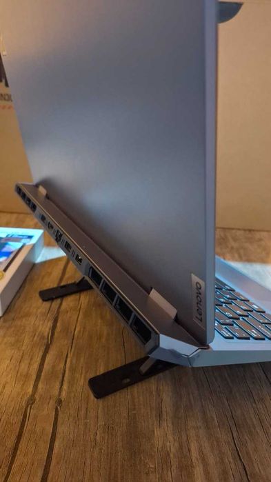 Lenovo Loq Core i5-12450HX  Ram 12 / 512 GB  RTX 20/50