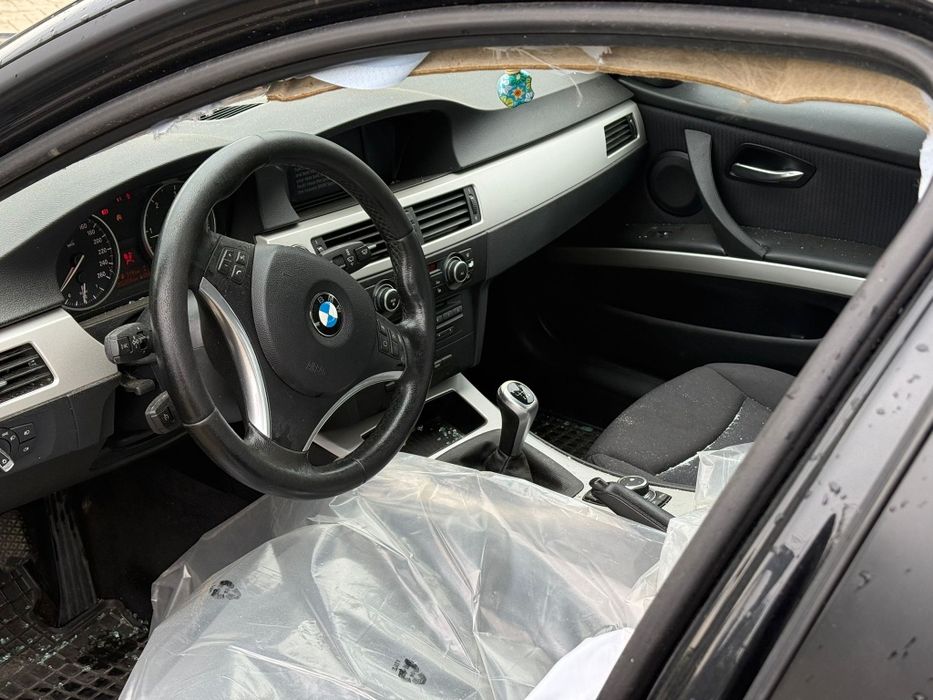Vand bmw 320d Xdrive 2010