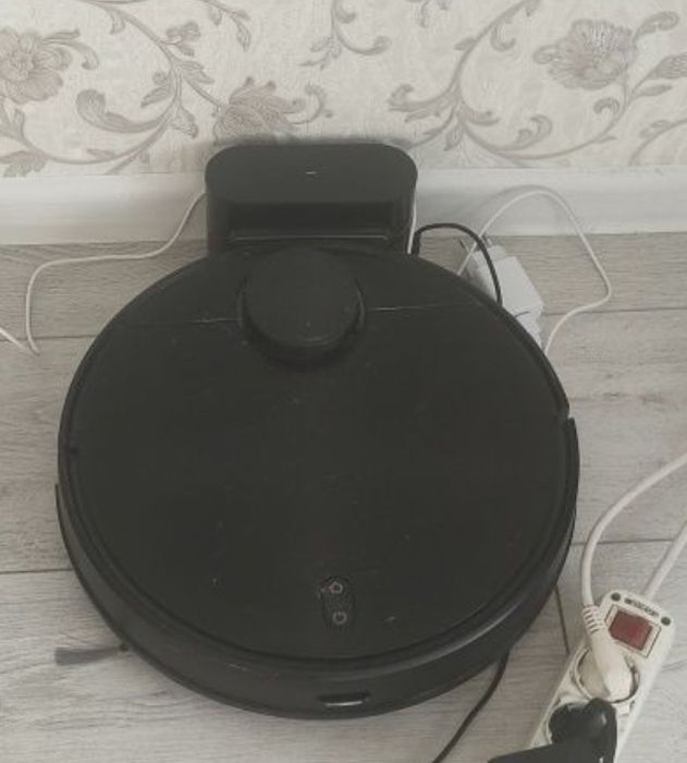 Продам робот-пылесос