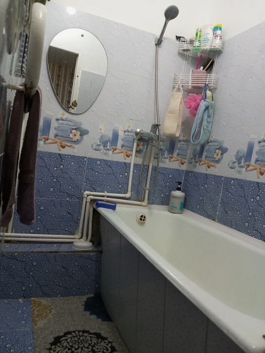 Продам 3-комнатный квартиру с мебелями.