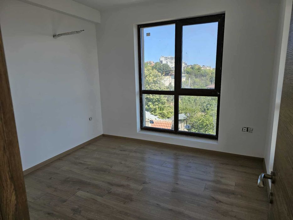 Продава се Тристаен апартамент в Варна, Бриз - 111 кв.м за 1379 €/кв.м - Снимка #3