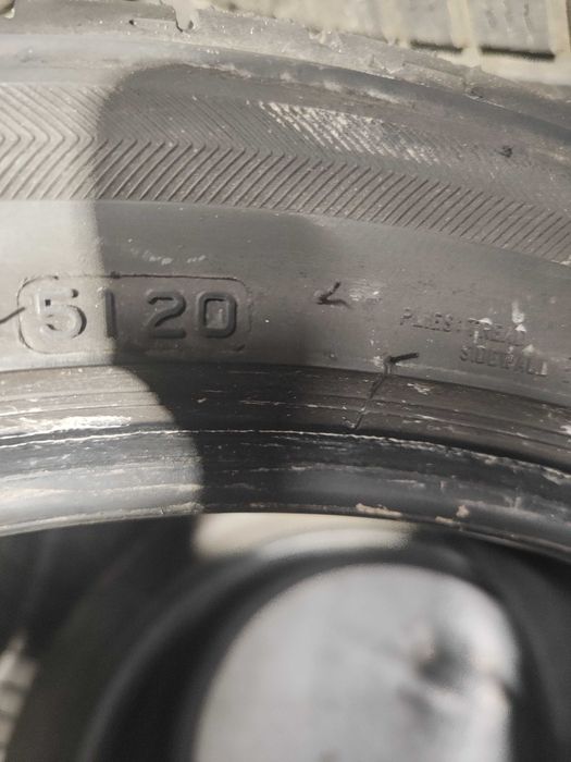 2бр.летни гуми 255/40/18 Bridgestone