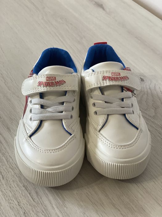 Adidasi Marvel m 23