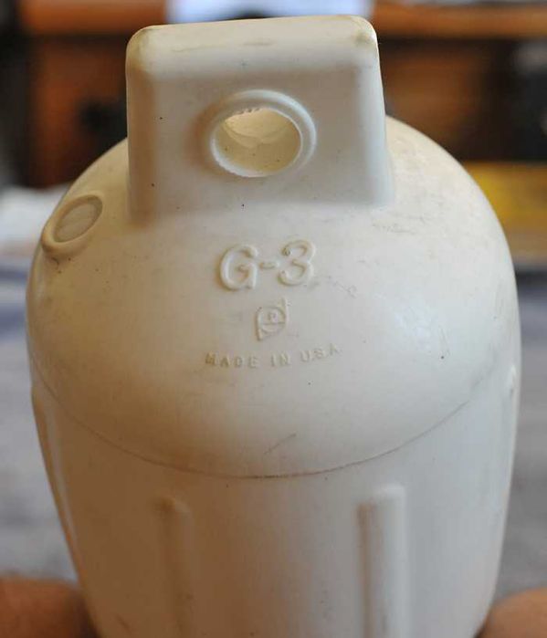 Кранец Polyform G3 Made in USA - много добро състояние