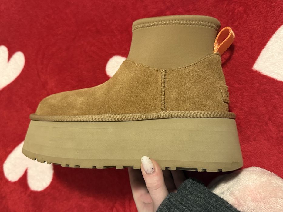 UGG Classic Mini Dipper – mărimea 36 EU (22 cm)