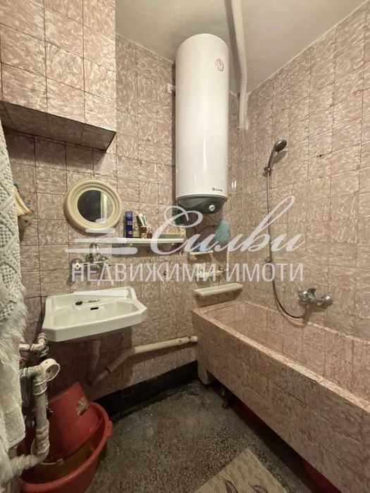 Продава се Четиристаен апартамент в Шумен, Математическа гимназия - 103 кв.м за 1787 €/кв.м - Снимка #10