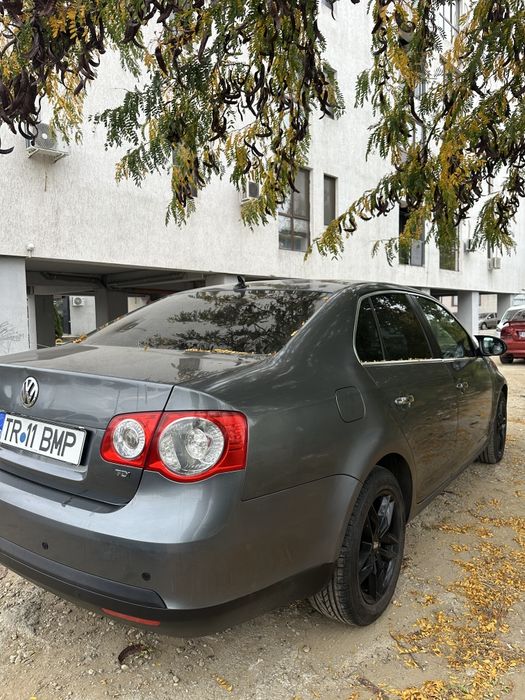 VOLKSWAGEN Jetta 2009 — imagine 3
