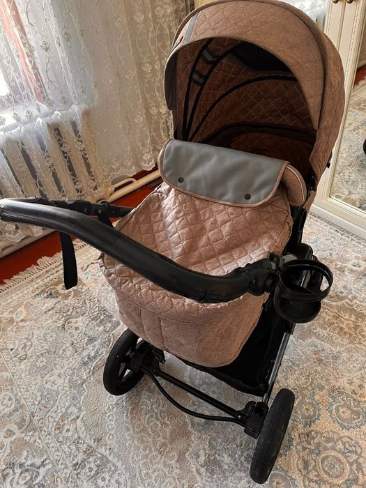 Продам детскую коляску