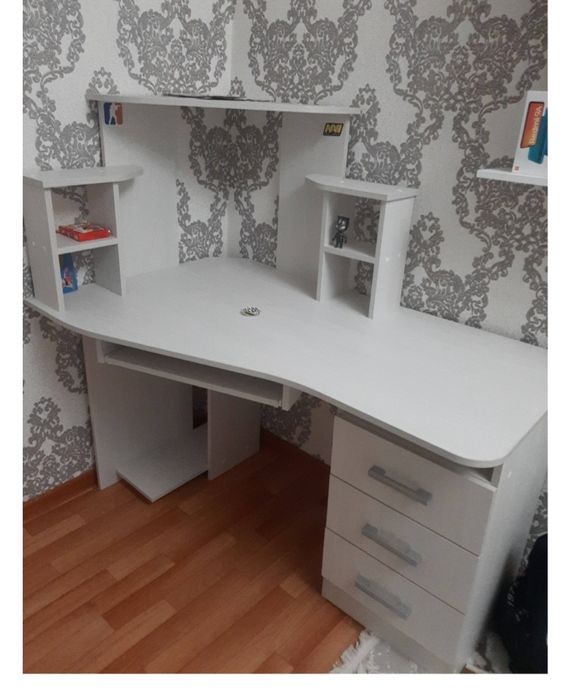 Продается Письменный стол