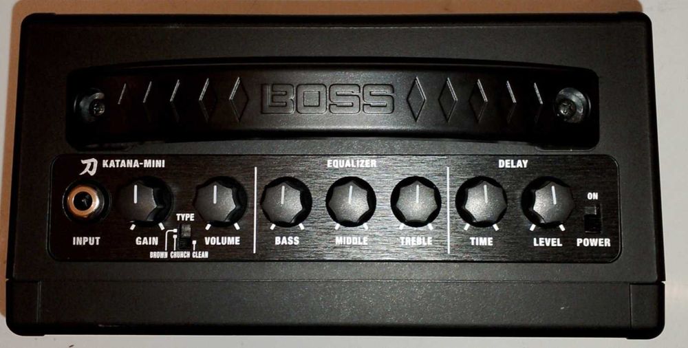 Boss Katana Mini - усилвател за китара
