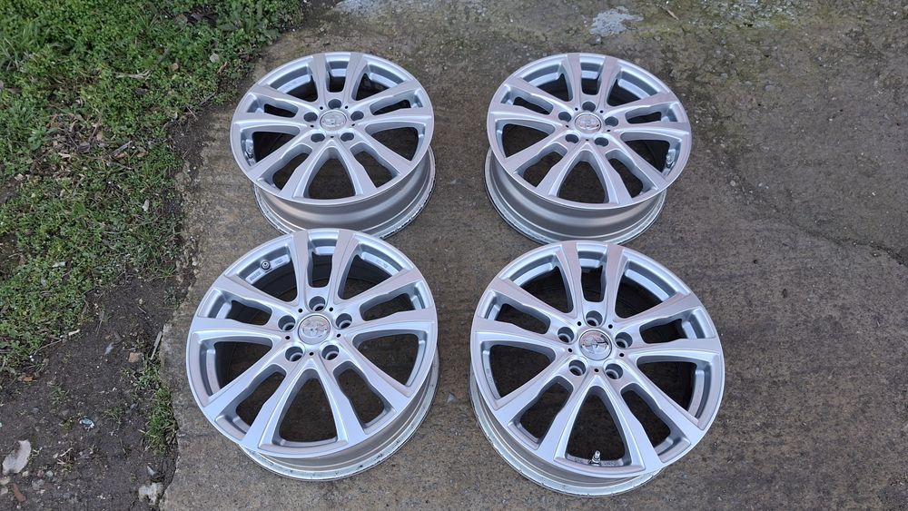 Джанти 17" 5х114'3 Тойота Ярис Крос