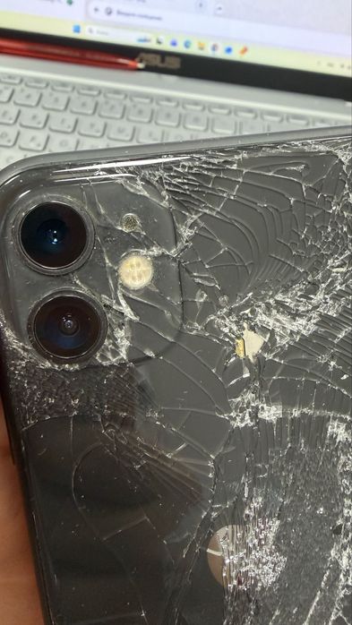 Продам Айфон 15 про,айфон 11