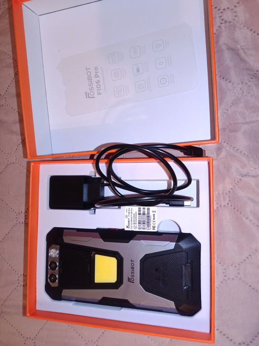 Брониран смартфон FOSSIBOT  F-106-PRO.