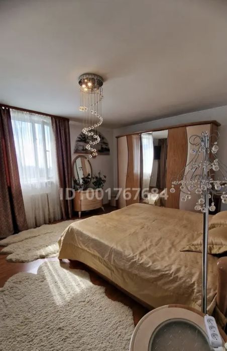 Спальный гарнитур