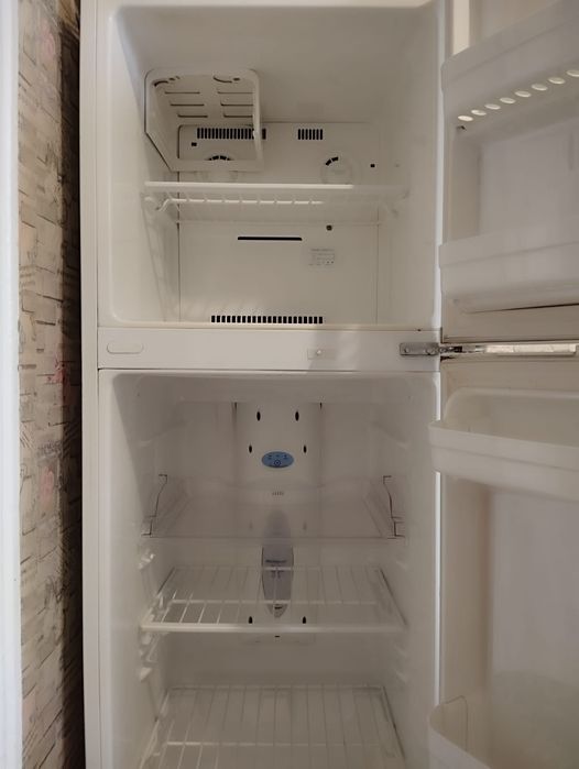 Продается холодильник LG