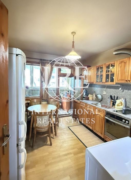 3-стаен в Варна-Окръжна болница площ 92 цена 215000