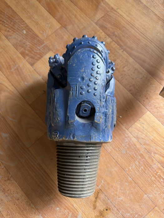 Долото шарошечное буровое