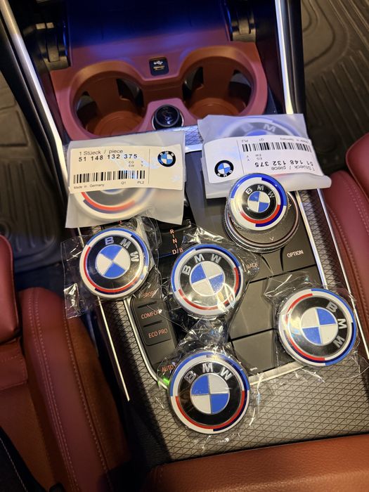 BMW значок эмблема