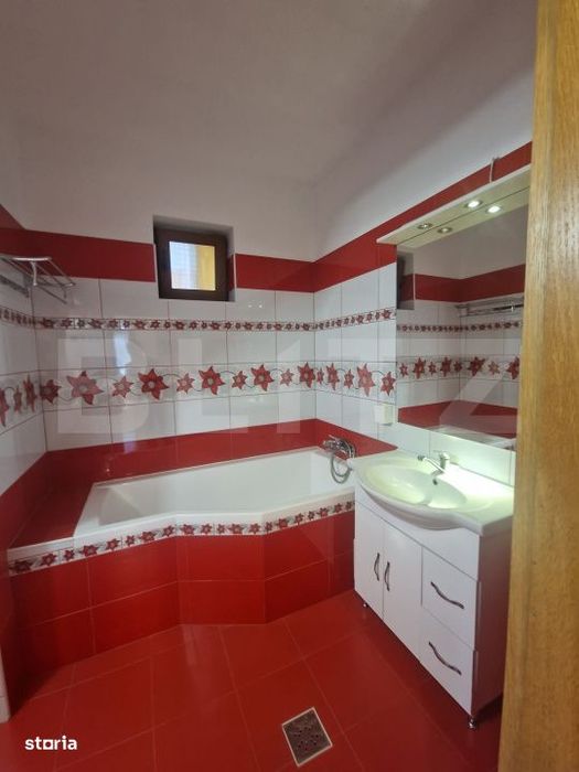 Apartament de inchiriat, parter in vila, 3 camere, 100 mp, curte gener