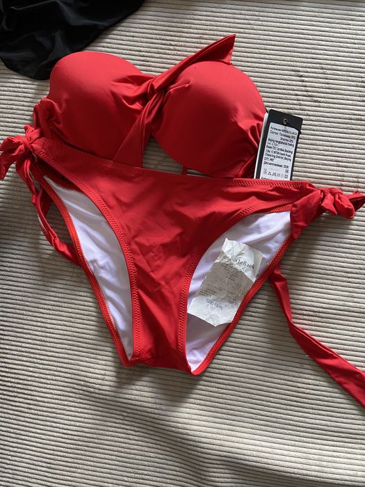 Продам купальник новая