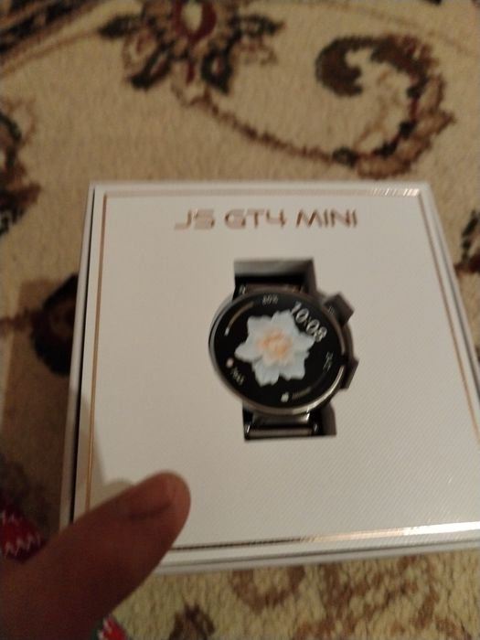 Продам часы новые