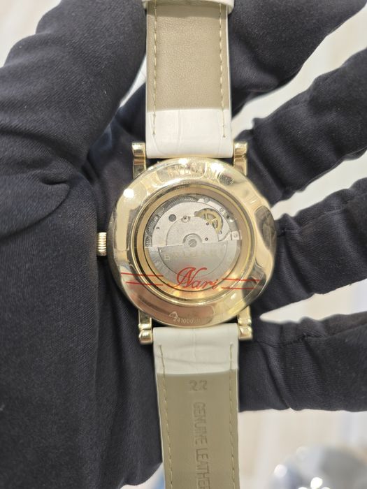 Продам золотые часы Булгари, очень красивая модель