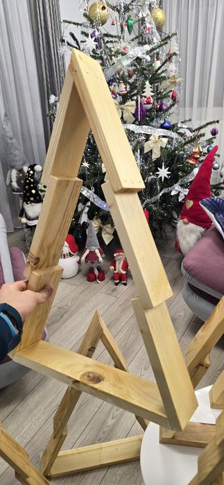 Braduti din lemn pentru Craciun