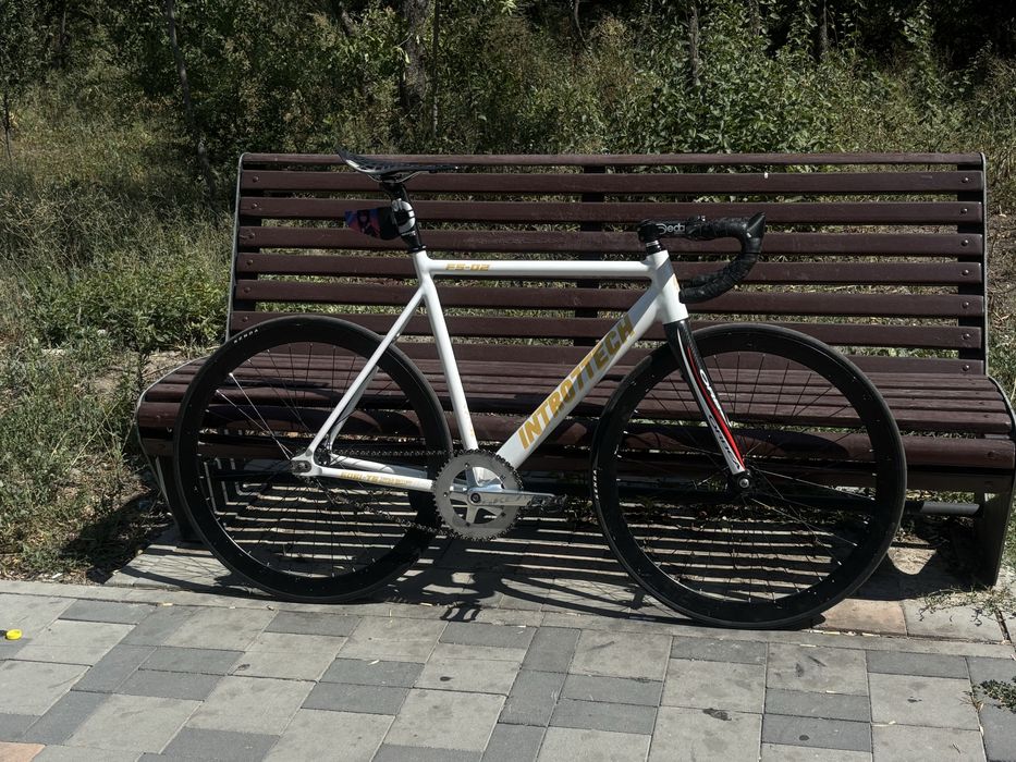 Fixed gear wheel set givny