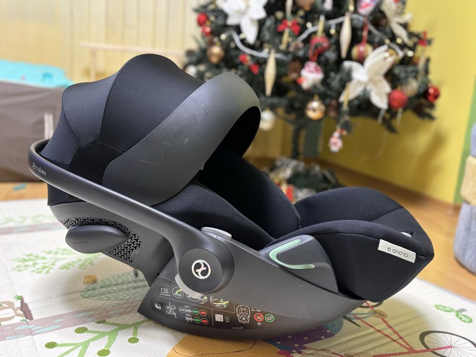 Детско столче за кола Cybex Gold Cloud G i-Size Moon Black