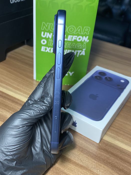 iPhone 17 Pro • 512 GB • Deep Blue
