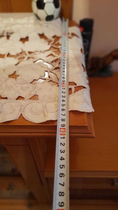 Тоалетка с място за съхранение и огледало