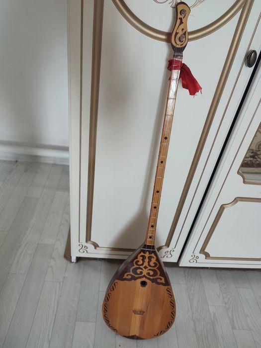 Продается домбыра