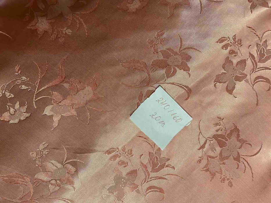 Различни платове от соца.