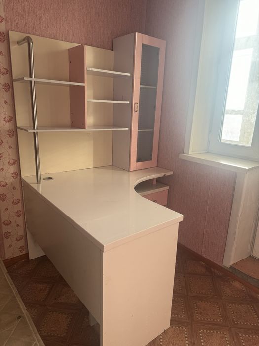 Писменный стол, срочно прода