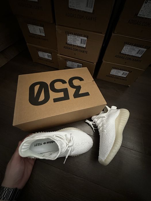 Yeezy 350 v2 white