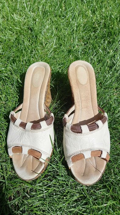 Елегантни летни чехли, отговарят на  37 номер