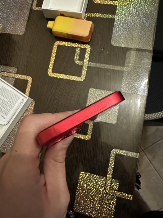 iPhone 14 Product Red stare foarte buna
