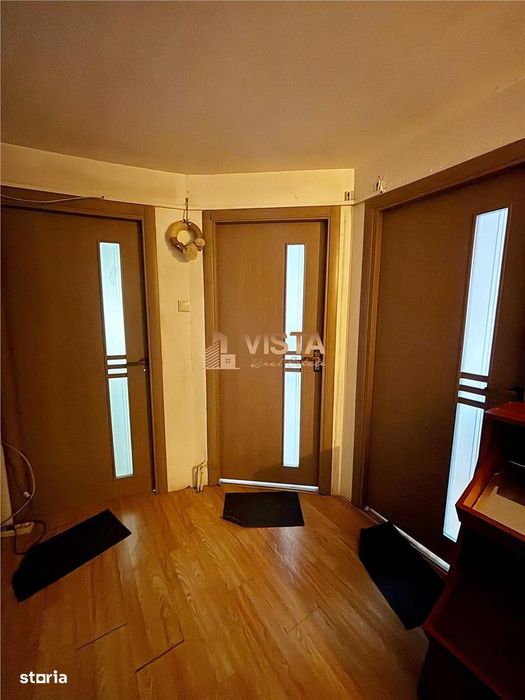 Casa de renovat,  7 camere, 3 bai, 300mp teren, zona Centrala, Matei B