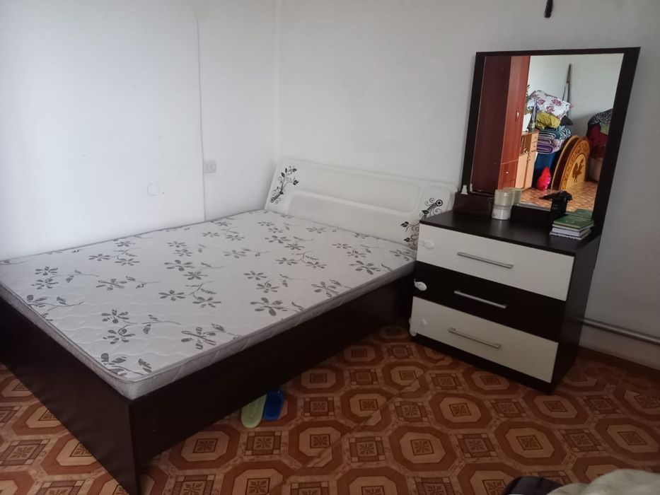 Продам спальны гарнитур