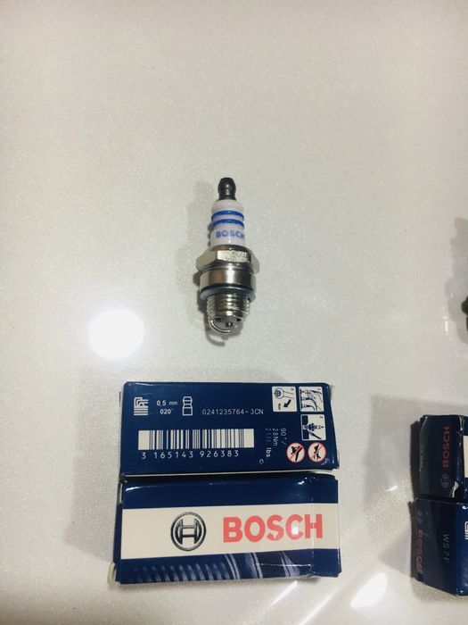 Фирменные свечи BOSCH Original Germany