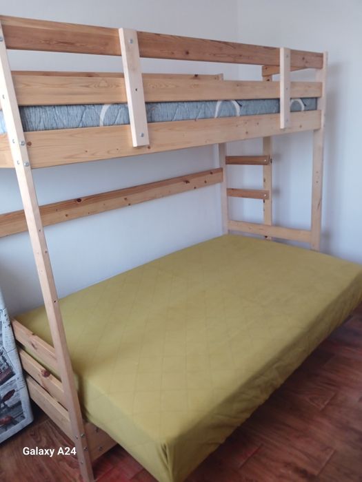Двухярусная кровать