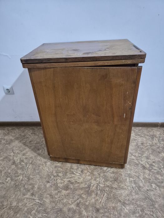 Продам швейную машинку