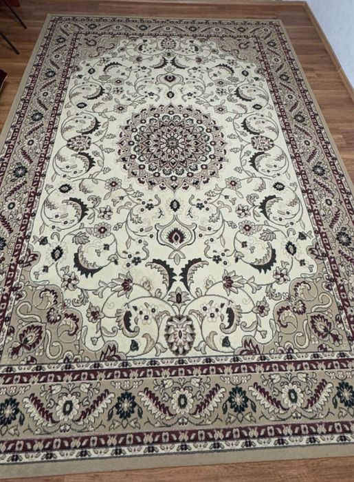 Продам ковер Алатау размер 2,5 на 3,5