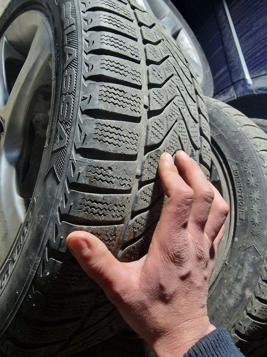 Cauciucuri + roți 5x100 235/45/R17 97V