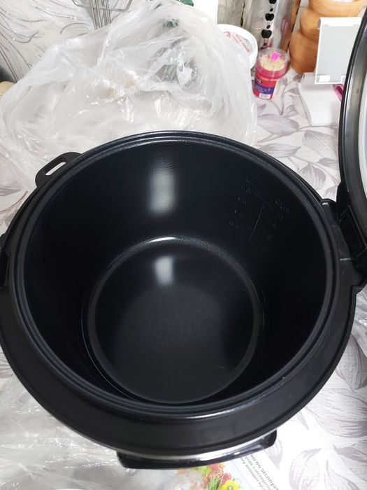 Мультиварка новая