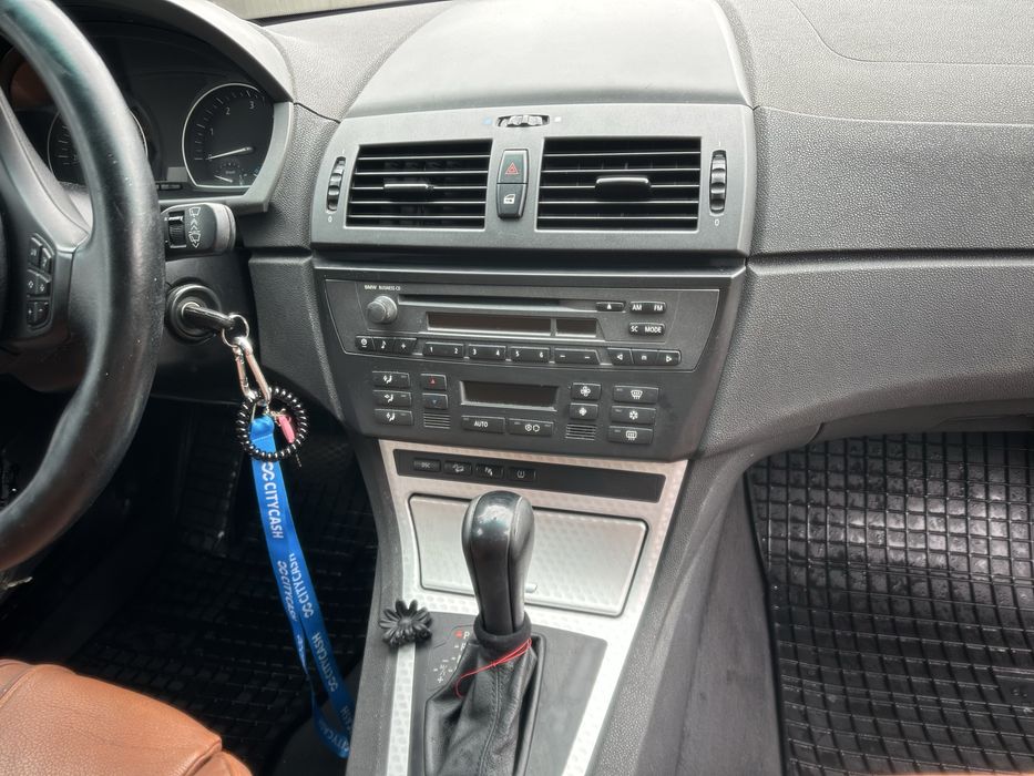 BMW X3 2004 година  е83