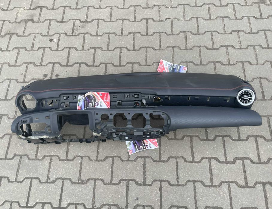 Mercedes Benz w177 A45 AMG / CLA / GLA - plansa bord cusatura rosie