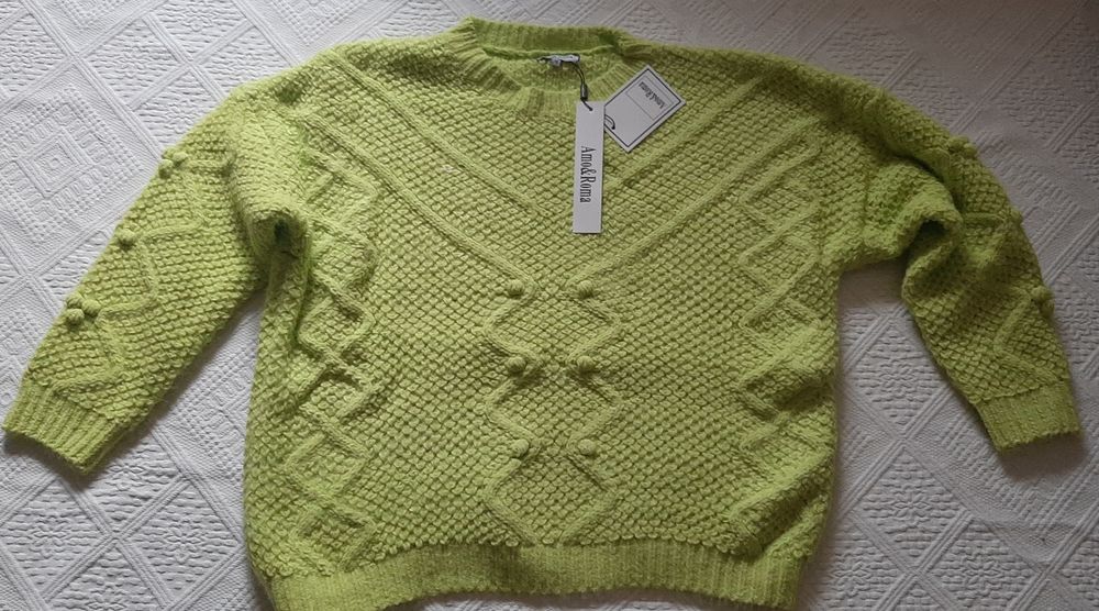 Pulover nou cu eticheta marimea L/XL model over size