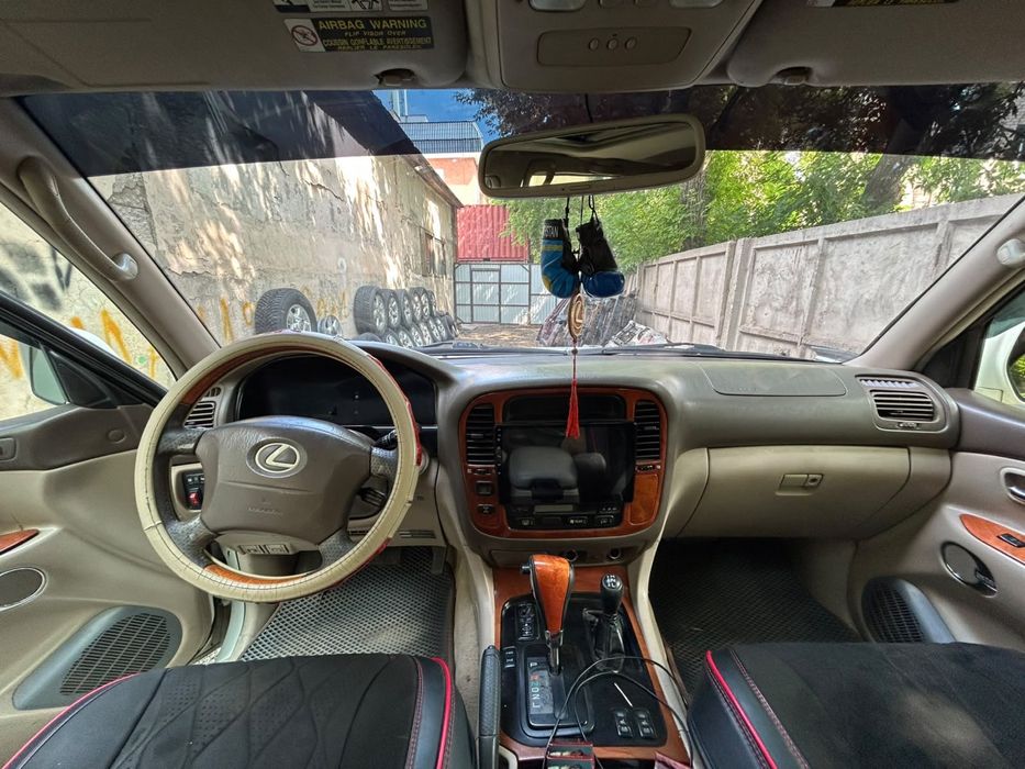 Авто на разбор LEXUS LX470